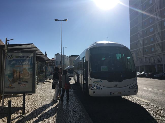 9時半のバスに乗ります。ジョージ・クルーニー似の運転手さんにテンションアップ。