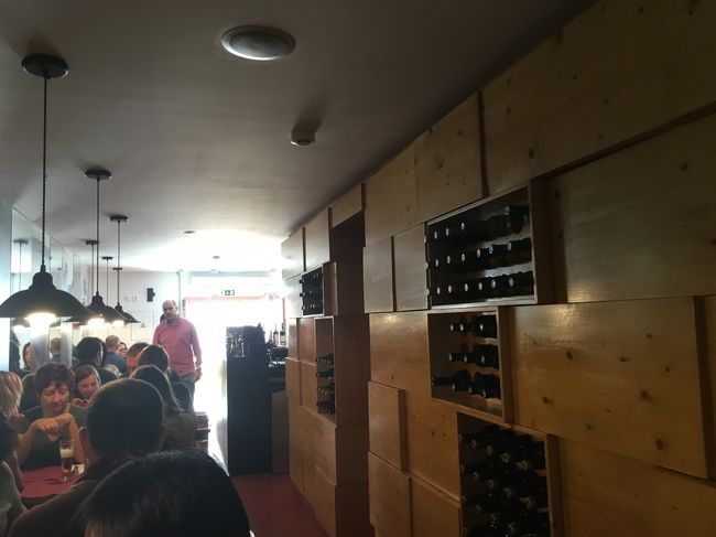 店内はオシャレですてき。