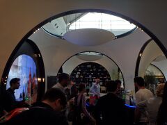 ボーディングパスはすでに持っているので、セキュリティチェックを済ませ、Ｈさんとトルコ航空のラウンジへ
