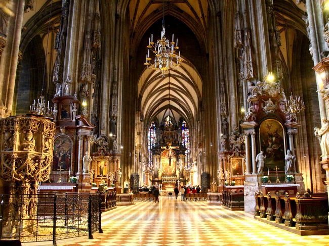 美しいオパールガラス ルルドの聖母像 フレンチ・アール・デコ 工藝/K073 美しいオパールガラス ルルドの聖母像 フレンチ・アール・デコ 工藝