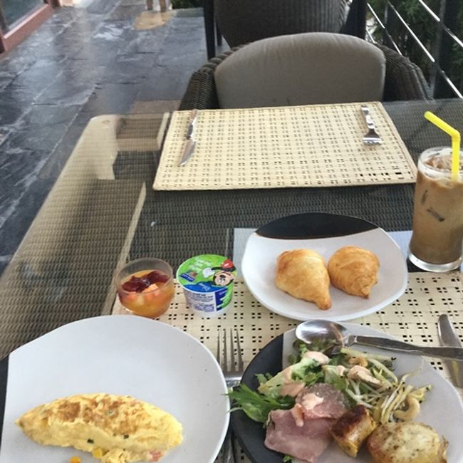 フラフラしながら<br />アマサンも朝食いただきました