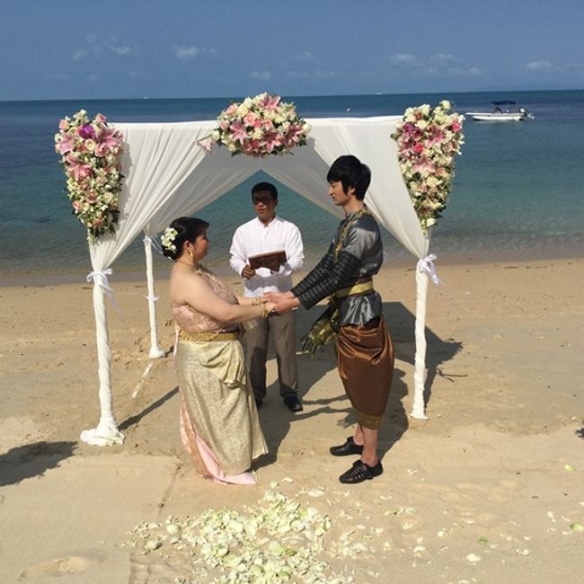 いつかこんな日が来るとは思っていたが・・・<br />父さんが片手で抱き風呂入れた遠い昔を思い出したよ。。。<br />|дﾟ)