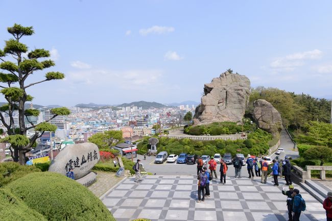 儒達山には木浦の自然景観を見るための遊園地があります。儒達山遊園地までは木浦駅から一般バス1番/2番を利用して20分ちょっとで行けます。停留場の名前は「?照台」(ナクチョデ)です。