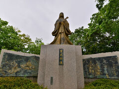ゴールデンウィーク中5月3日に
福井.大野から鯖江へ最終地点越前・紫式部公園へ
　＿／＿／過去の平安時代行列源氏物語絵巻＿／＿／
今年は中止
第22回「式部とふじまつり」
http://4travel.jp/travelogue/11010355
第21回「式部とふじまつり」
http://4travel.jp/travelogue/10965091
第20回「式部とふじまつり」
http://4travel.jp/travelogue/10773428
第19回　式部とふじまつり　前半
http://4travel.jp/travelogue/10668412
第19回　式部とふじまつり　後半
http://4travel.jp/travelogue/10668549
第18回 式部とふじまつり
http://4travel.jp/traveler/isazi/album/10564899/
第17回　式部とふじまつり（前半）フジ回廊行列へ
http://4travel.jp/traveler/isazi/album/10456506/
第16回　式部とふじまつり（後半）フジ回廊行列から
http://4travel.jp/traveler/isazi/album/10337972/
第15回　式部とふじまつり　前編/フジ回廊を行く
http://4travel.jp/travelogue/10238896
第15回　式部とふじまつり　後編.行列会場編
http://4travel.jp/travelogue/10238277
