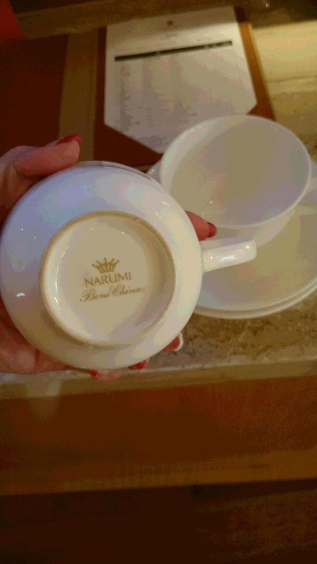 コーヒーカップもナルミです。