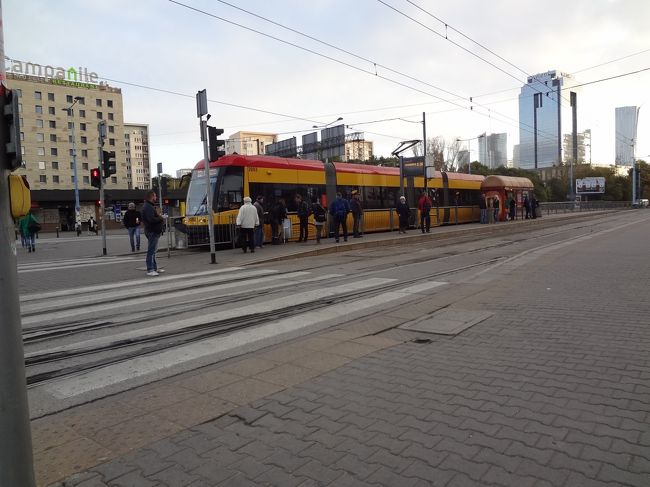 トラムがひっきりなしにやってきます。