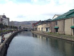 続いでは小樽運河をお散歩です♪