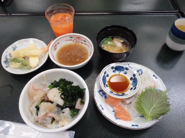 子連れにはバイキングが一番〜。海鮮丼、美味しかった♪