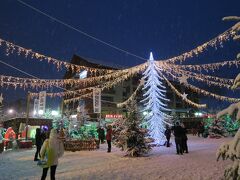 レデュザルプ（Les Duex Alpes)のリゾートビレッジの広場です。