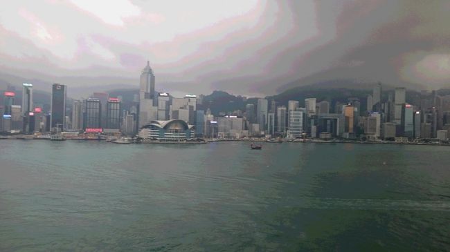 今回旅行の3日目。<br />マカオから移動し、香港へ戻ってきました。<br />今回も、ホテルはインターコンチネンタル。<br />部屋からの、この景色を見に、香港へ行きたくなる♪