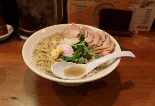 食べた和歌山らーめん。<br /><br />名古屋でなぜに和歌山らーめん？<br /><br />注文した後に思ったけれど時すでに遅し。