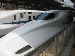 １１：１１、名古屋駅に到着しました。中央本線に乗り換えて、ナゴヤドームへ向かいます。