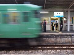 お食事の後、甲西駅に戻ってまた草津線に乗り、お次は甲南駅にやってきました。　地元情報を調べていて、ちょっと行ってみたいところを見つけたので♪