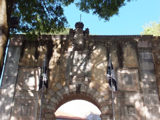 ここを通りぬけて