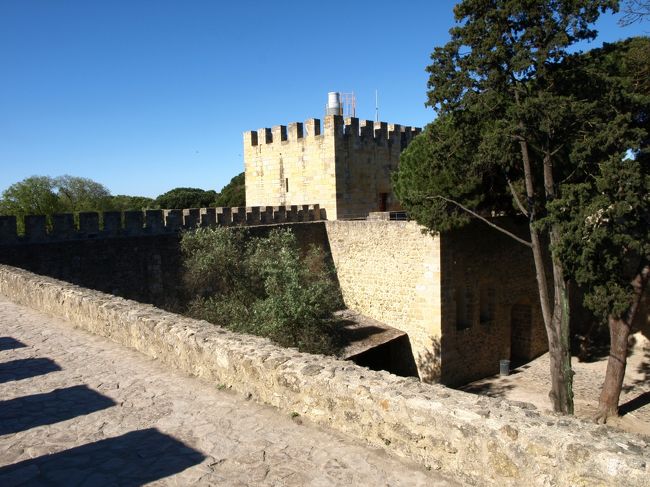 塔から塔へは城塞の回廊を使う<br /><br />堅牢ですよ〜<br /><br />この後二人で少し迷う( ;∀;)　どこも同じ感じだったもんで・・・