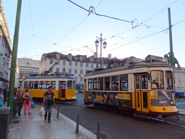 トラムの始発場なんで、いっぱい泊まっていた<br /><br />一同にたくさん見れて得した気分(^^)v