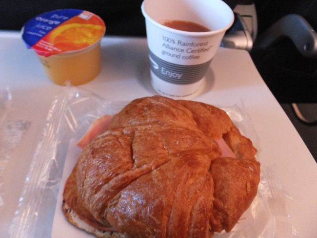 今日は食べてみた<br /><br />パンおいしい