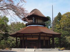 俳聖殿　（上野公園内）