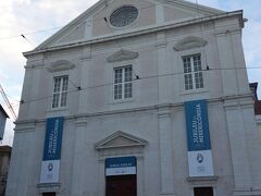 この展望台のすぐそばにあるサンロケ教会、ぜひ見学したかったんですが夕方６時迄で、ここに着いたのがジャスト６時。超残念！