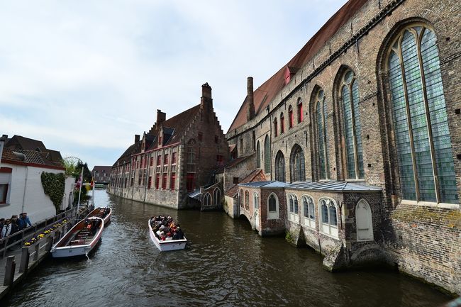 ボート乗り場の前はメムリンク美術館です。