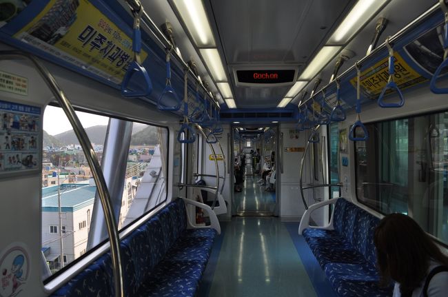 　車内の様子です。<br />　だいぶ空いてきました。