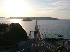 そして、別の日。
角島大橋です＾＾
ここも、夕日が沈む時間に合わせて、やってきました。