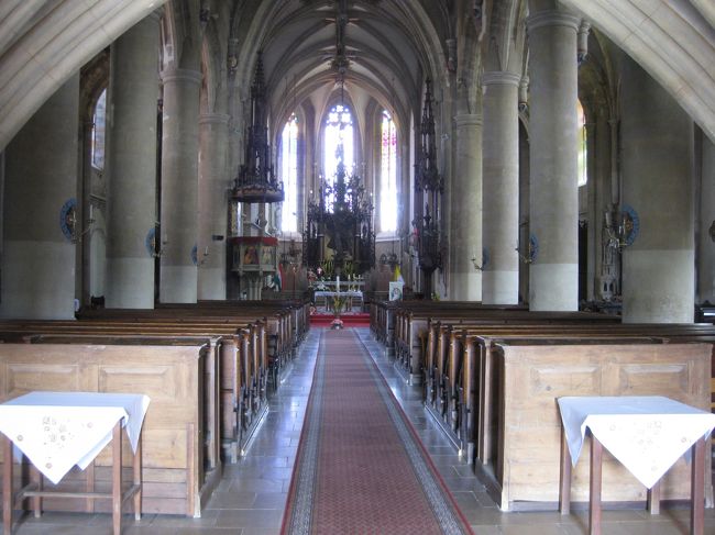 聖ミハーイ教会内部。