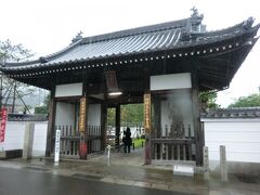 72番札所.曼荼羅寺.15:20-15:35

1420年前、推古天皇の4年(596年)、弘法大師の氏族の寺として建立され、弘法大師が唐から持ち帰った金剛界、胎蔵界の両曼陀羅を供養しました。　　