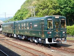 2016.05.01　人吉温泉
もうすぐ引退となる観光列車が停車中。この日は運行日だったらしい。