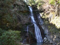 関定の滝
四国山地をドライブする途中で出会いました。
