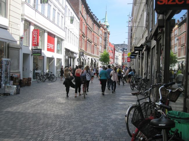 街歩きが続きます。