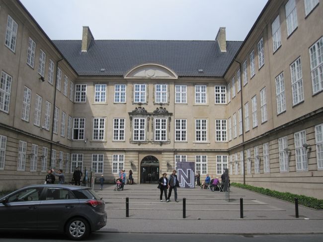 国立博物館。<br /><br />中にも入ってみました、無料です。