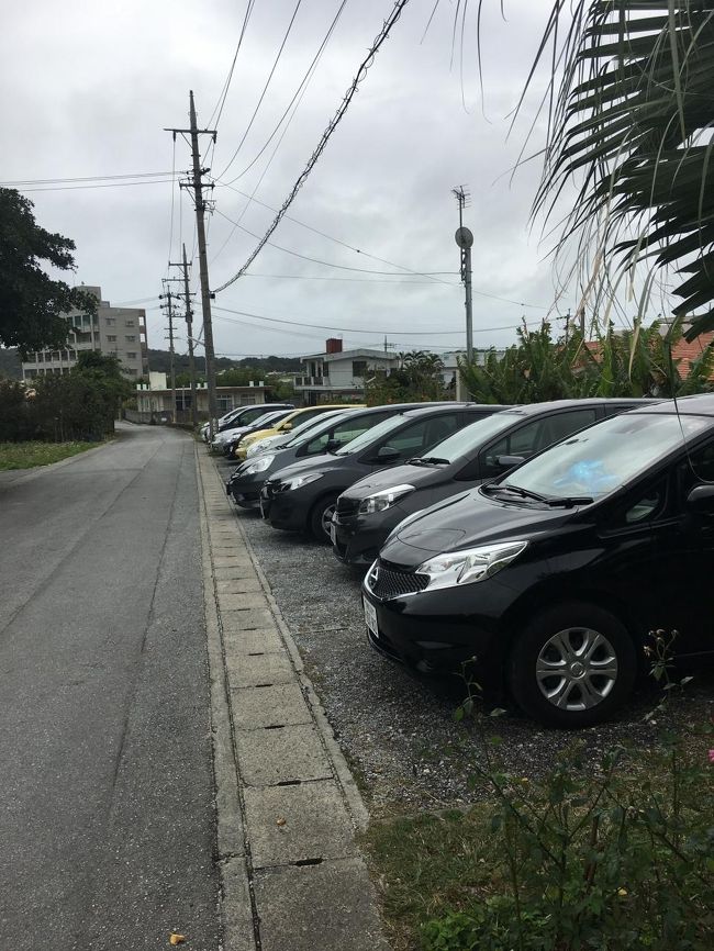 沖縄そば　やぎや<br />駐車場はこんなにぎっしり。