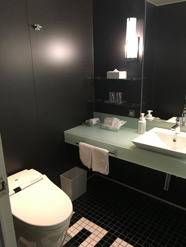 明日わたしは仕事なので、早く寝ないと。。