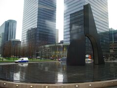 ツインタワーの後ろ、右端の建物が北駅です。
国鉄の他、プレメトロと呼ばれる地下を走るトラムが南駅との間を結んでいます。
乗ってみましたが、一度も地上に出ることがなく、車体の小さな地下鉄そのものです。
