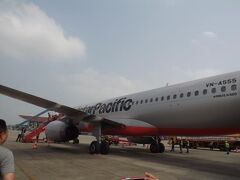 無事にハノイのノイバイ国際空港に到着しました。２時間の行程です。
