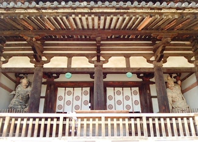 修学旅行の時は時間をかけて観れなかったが、今構造の一つ一つを心ゆくまで味わえた、大人万歳！<br />