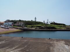 遠くに見えるのが野島崎灯台