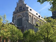 聖パウルス教会。

内部の絵画や彫刻は素晴らしいです。