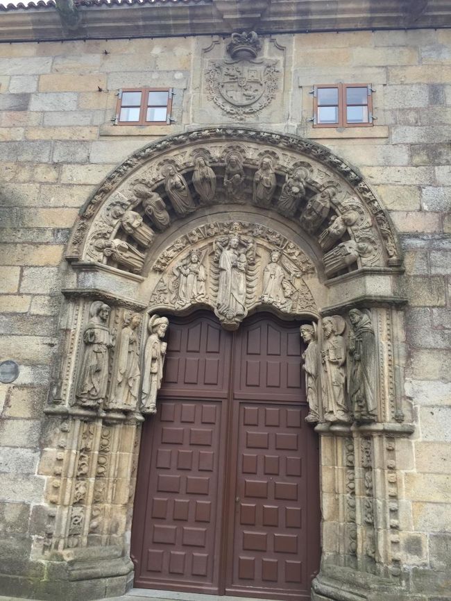 扉も大きくて凄く重そうです。