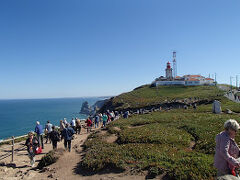 ロカ岬に着くと観光客がたくさんいた。