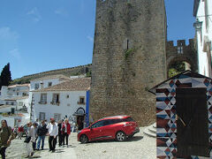 １２時にはシントラを出発し、オビドスへ。