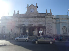 ディナーに向かう途中、コインブラ駅に立ち寄った。
特急はこの駅ではなく、コインブラB駅なので、注意！