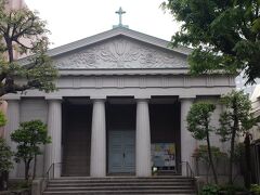 ずっと気になっていた教会。
NYのセントパトリック大聖堂のようなものを期待していたのですが、こじんまりでした。
でも、貸切でしばらくの間心を休めてきました。
