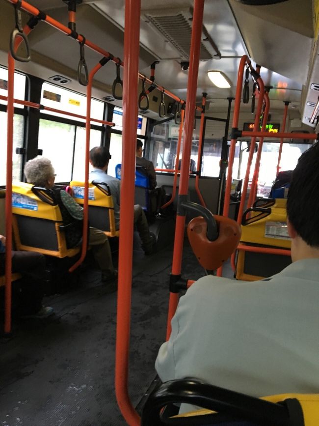 まずは、東横インの近くのバス停から、市外バスで移動します。<br />この市外バスが曲者で、バスターミナルまで1時間かかります。。。<br />乗り換えなんて、高度なワザを使えないので、ひたすら我慢です。