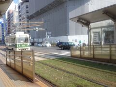 路面電車で広島駅へ向かいます。

