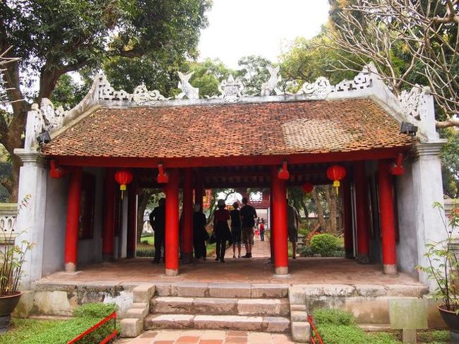 【文廟】　孔子を祀っています。 