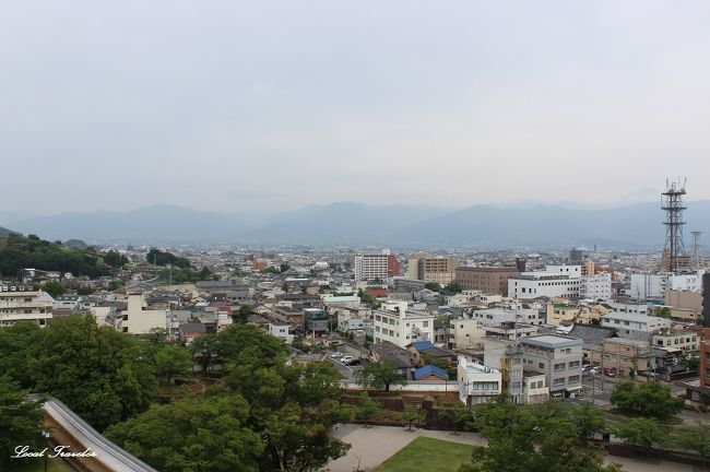 甲府城天守台より南方を臨む。