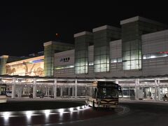離陸20分遅れも、女性機長（わお！）の頑張りと空港バスの連携でＪＲ福井駅前に到着。関係者の皆さま、ありがとうございました〜。