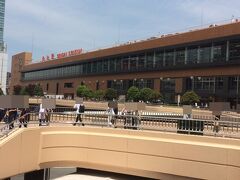 仙台までは「はやぶさ」なら1時間半ですが「やまびこ」なので2時間かかりました。
それでもあっという間ですね。

日差しが出ており、汗ばむ温度でした。
